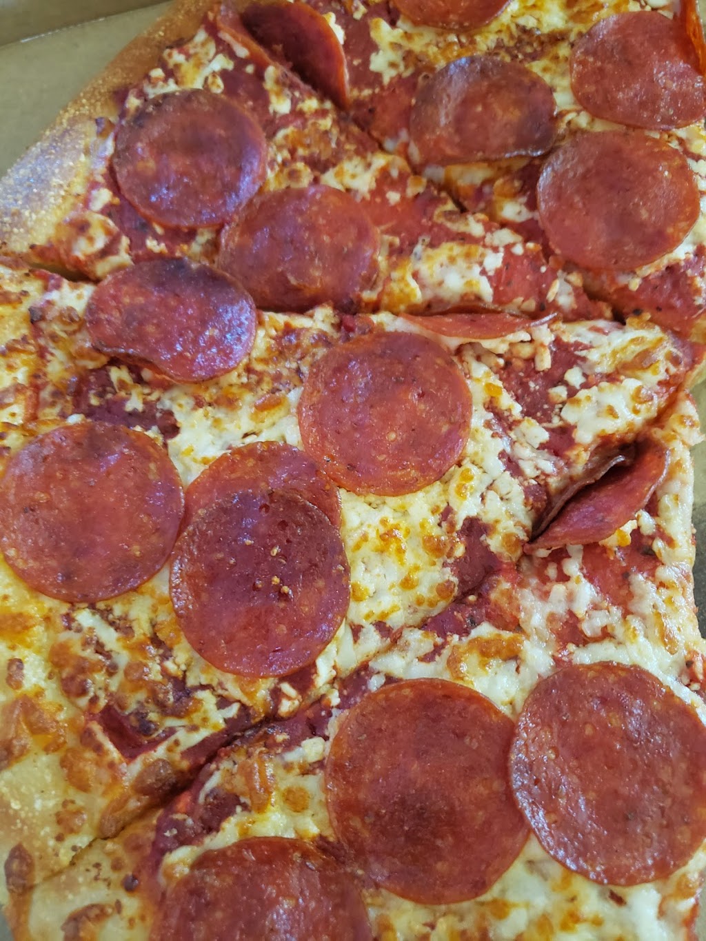 Little Caesars Pizza | meal delivery | 1205 G, Plaza Blvd, Central Point, OR 97502, USA | 5416653654 OR +1 541-665-3654