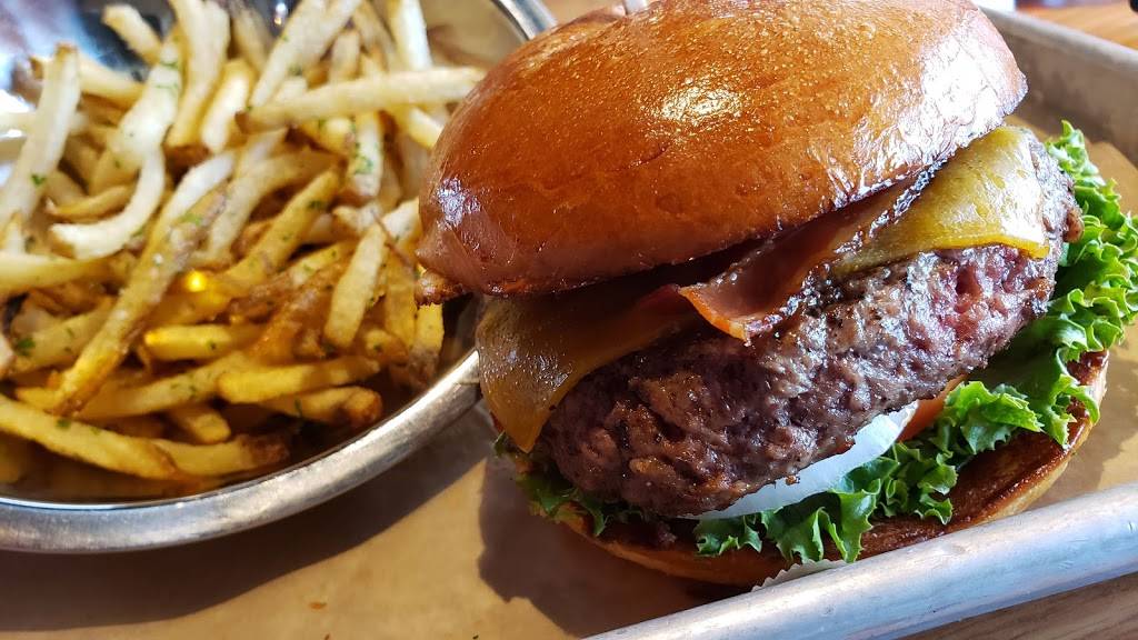 Hopdoddy Burger Bar | restaurant | 4584 Poplar Ave, Memphis, TN 38117, USA | 9016830700 OR +1 901-683-0700