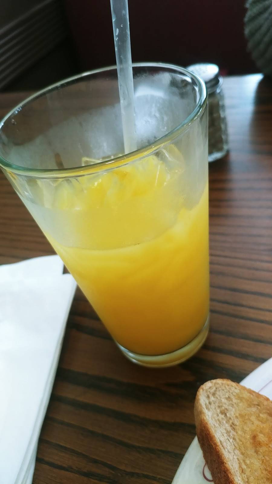 Olympian Diner Restaurant | restaurant | 17 Hancock St, Braintree, MA 02184, USA | 7818488505 OR +1 781-848-8505