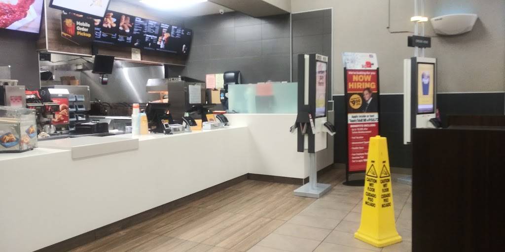 McDonalds | cafe | 4530 Woodrow Bean, El Paso, TX 79924, USA | 9157590552 OR +1 915-759-0552