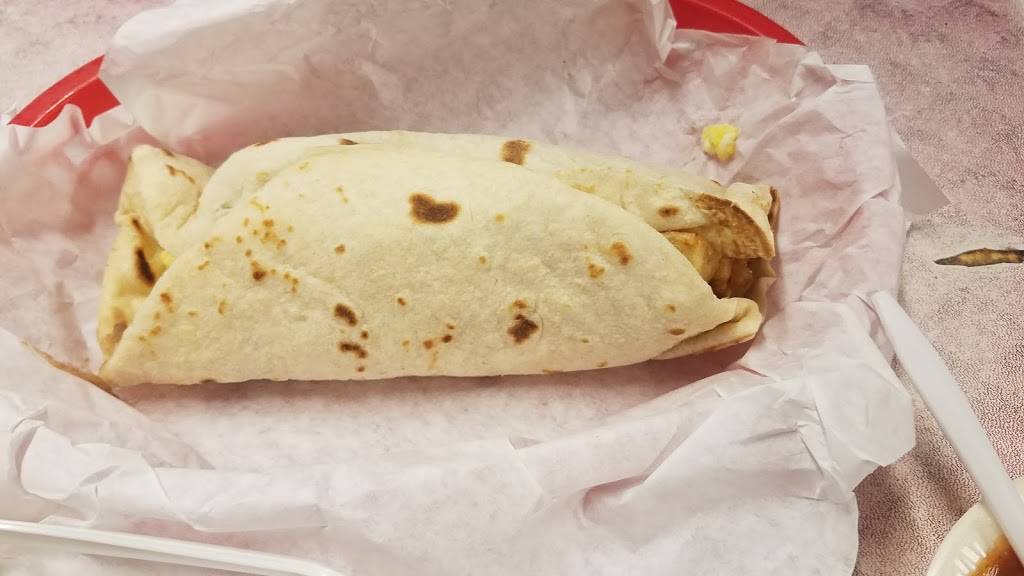 Nenas Mexican Restaurant | restaurant | 423 W Plantation Dr, Clute, TX 77531, USA | 9792652743 OR +1 979-265-2743