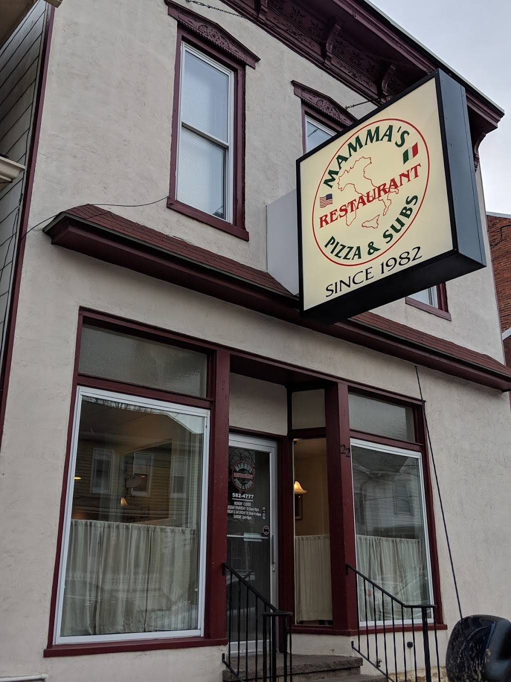 Mammas Pizza & Subs | restaurant | 22 S Carlisle St, New Bloomfield, PA 17068, USA | 7175824777 OR +1 717-582-4777