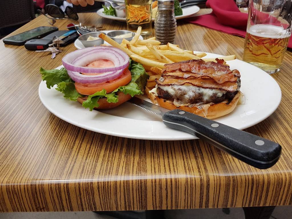 Madisons Restaurant & Bar | restaurant | 7265 Boulevard des Galeries dAnjou, Anjou, QC H1M 3A5, Canada | 5143511221 OR +1 514-351-1221