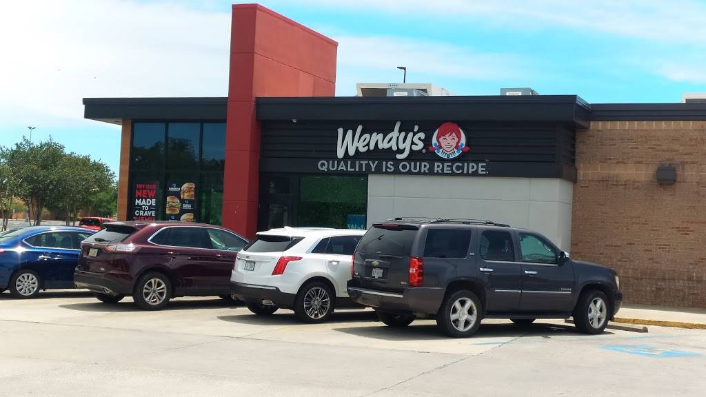 Wendys | restaurant | 177 Northshore Blvd, Slidell, LA 70460, USA | 9853262541 OR +1 985-326-2541