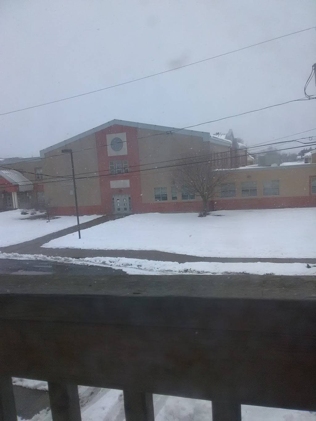 Twin Ponds Golf & Country Club | restaurant | 169 Main St, New York Mills, NY 13417, USA | 3157369303 OR +1 315-736-9303