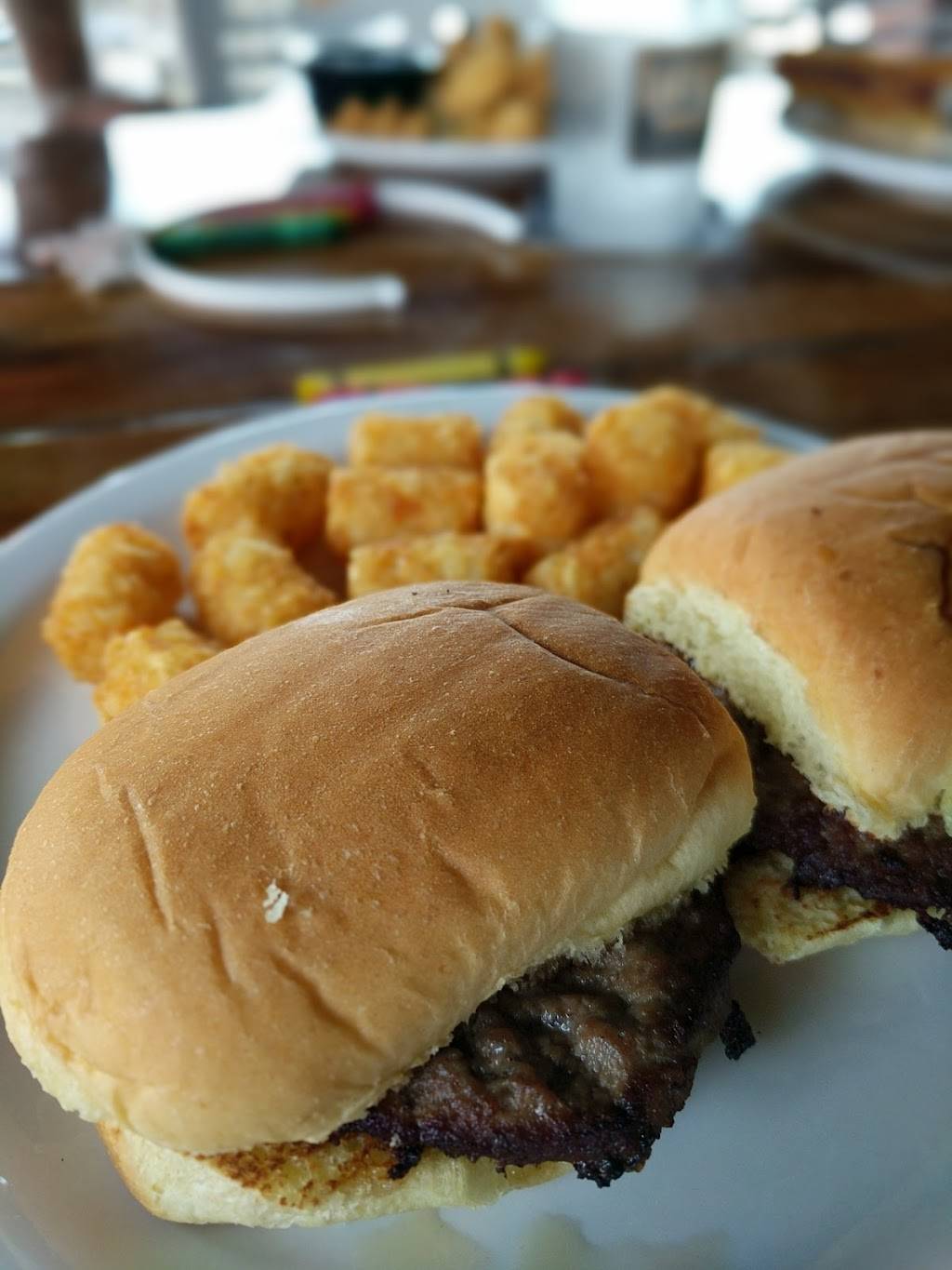 Brick House Tavern + Tap | restaurant | 19740 Southwest Fwy, Sugar Land, TX 77479, USA | 2812392413 OR +1 281-239-2413