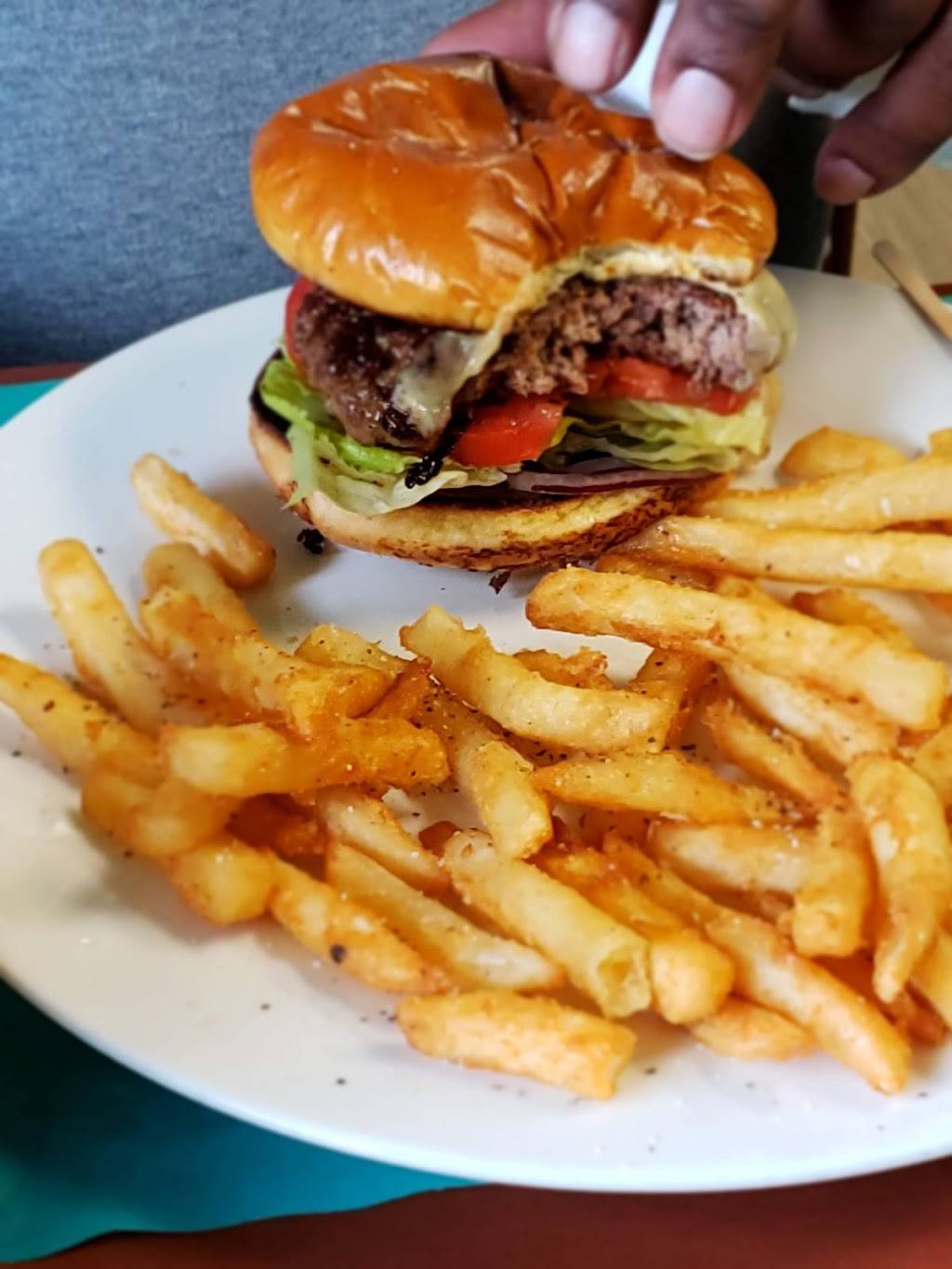 Oceanview Diner | restaurant | 1006 E Ocean View Ave, Norfolk, VA 23503, USA | 7578374287 OR +1 757-837-4287