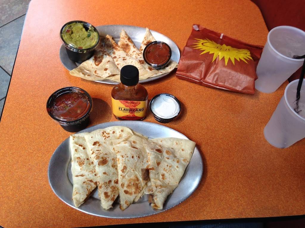 Pancheros Mexican Grill | restaurant | 965 S Riverside Dr, Iowa City, IA 52246, USA | 3198872600 OR +1 319-887-2600