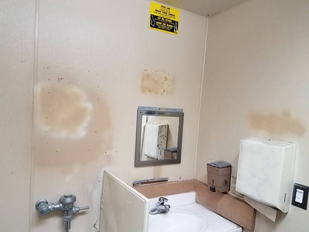 Universal Bar & Grill | restaurant | 4093 Lankershim Blvd, North Hollywood, CA 91602, USA | 8187662114 OR +1 818-766-2114