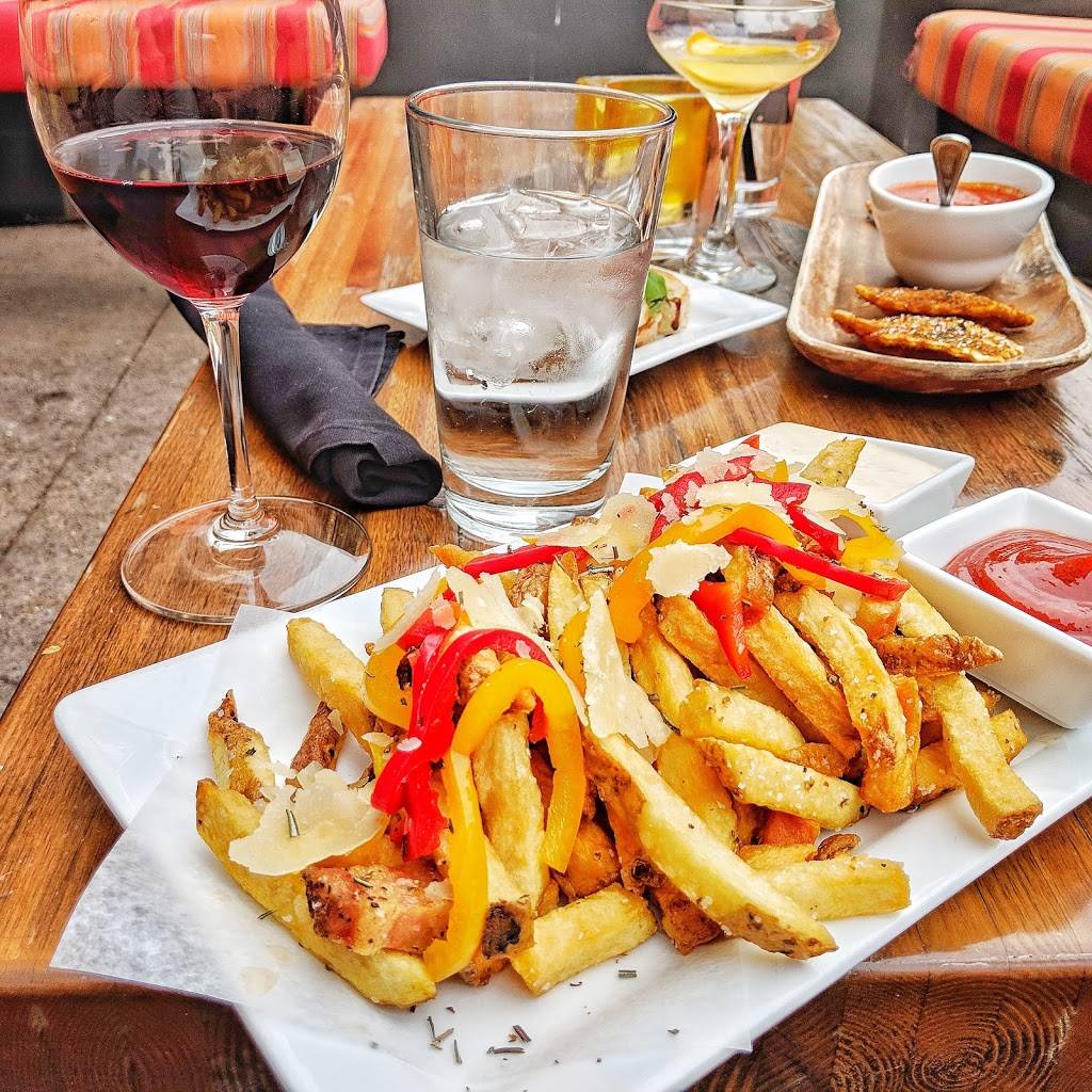 La Bocca Wine Bar & Urban Kitchen | restaurant | 5415 E High St #127, Phoenix, AZ 85054, USA | 4808401799 OR +1 480-840-1799