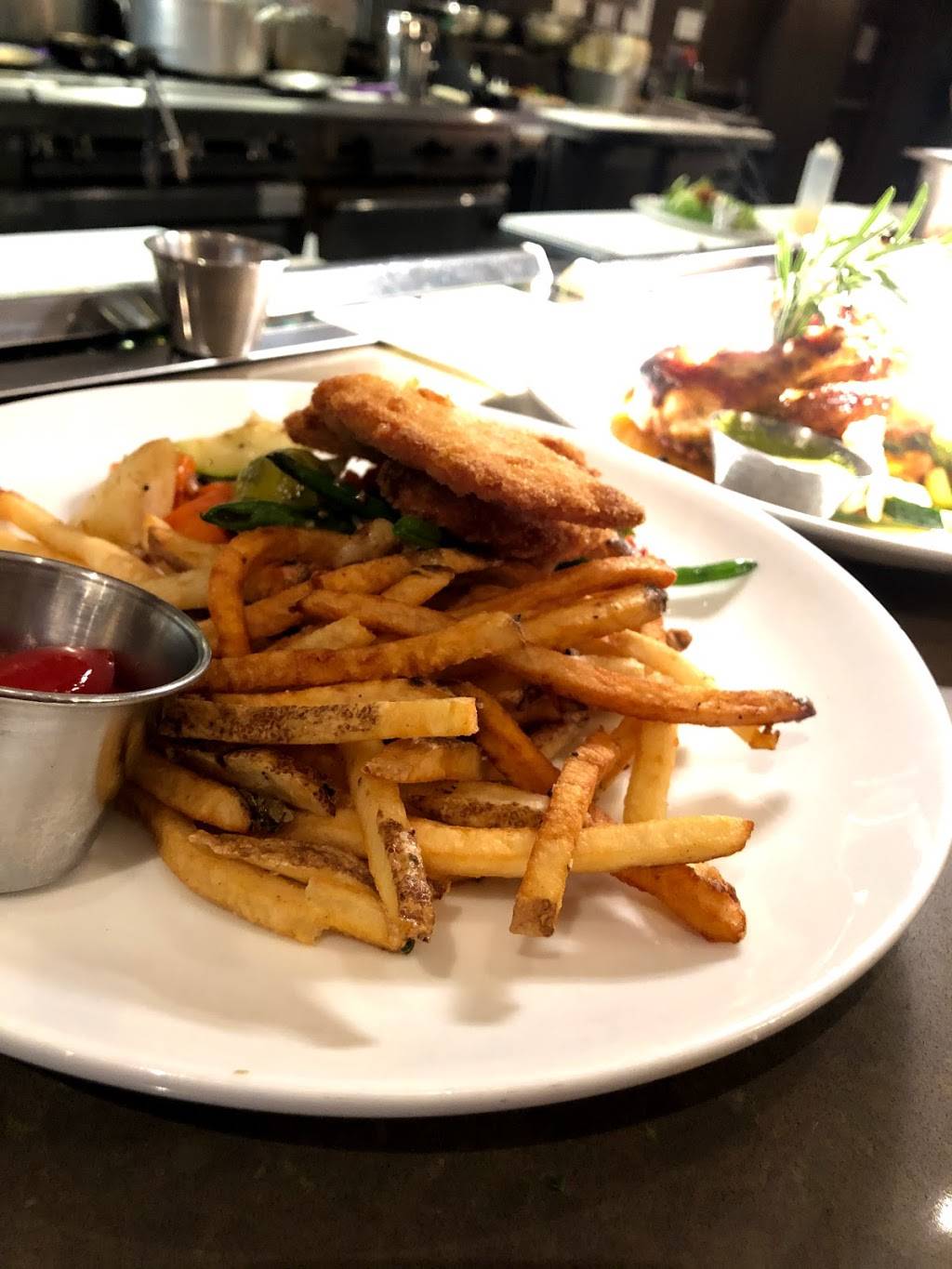 Latina Kitchen & Bar | restaurant | 30 Dedham Ave, Needham, MA 02492, USA | 7814002197 OR +1 781-400-2197