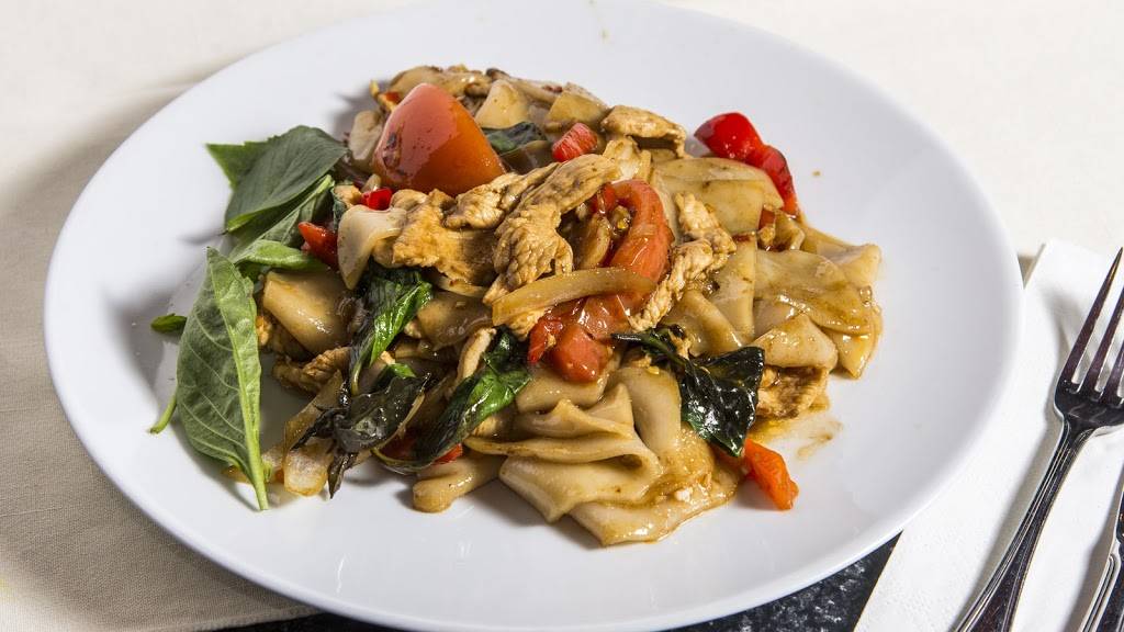 Thai Chili | restaurant | 701 7th St NW, Washington, DC 20001, USA | 2023932905 OR +1 202-393-2905