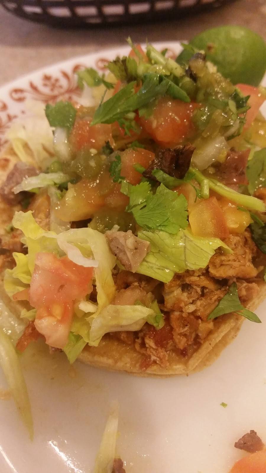 Fiesta Tapatia Restaurant | restaurant | 2752 W Cermak Rd, Chicago, IL 60608, USA | 7735230037 OR +1 773-523-0037