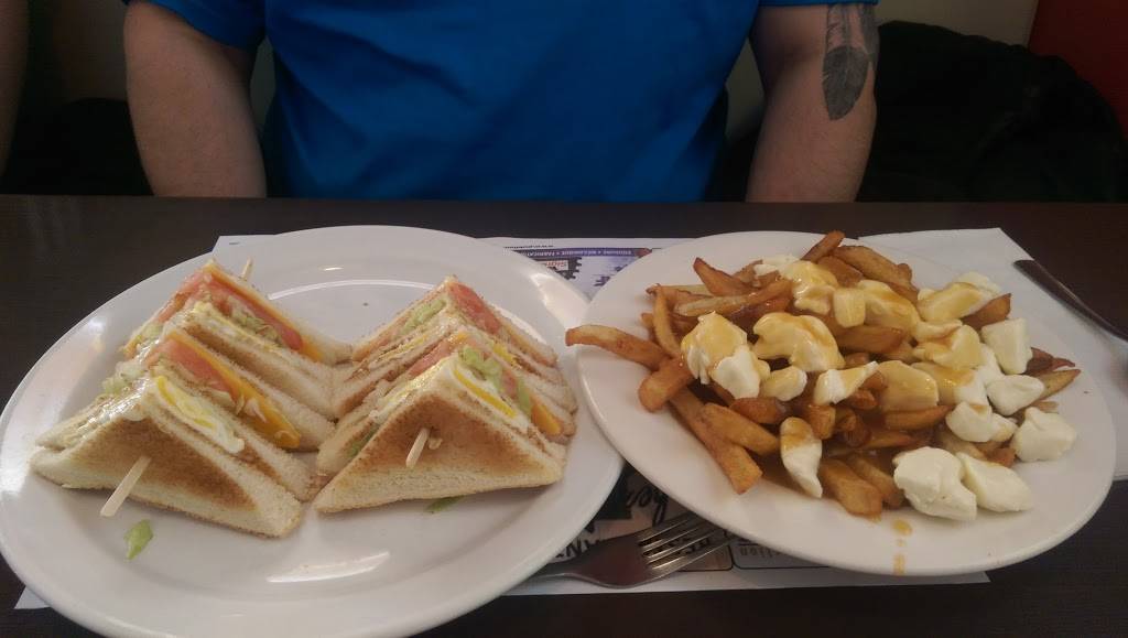 Restaurant Chez Jean-Baptiste | restaurant | 805 Boulevard Saint Laurent E, Louiseville, QC J5V 1J1, Canada | 8192289446 OR +1 819-228-9446