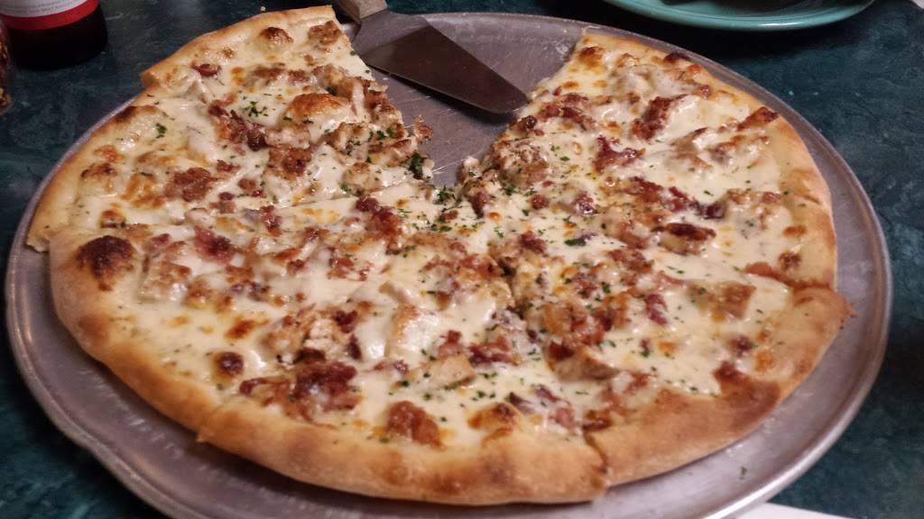 Terranovas Italian Restaurant | restaurant | 208 N State St, Bunnell, FL 32110, USA | 3864373101 OR +1 386-437-3101