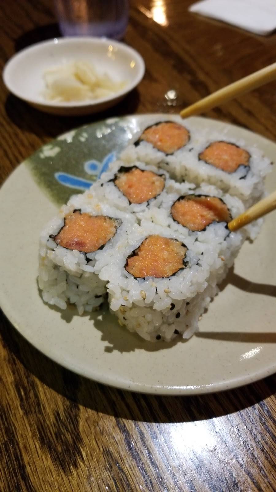 Sushi Village | restaurant | 700 90 Broadway, Westwood, NJ 07675, USA | 2016668800 OR +1 201-666-8800