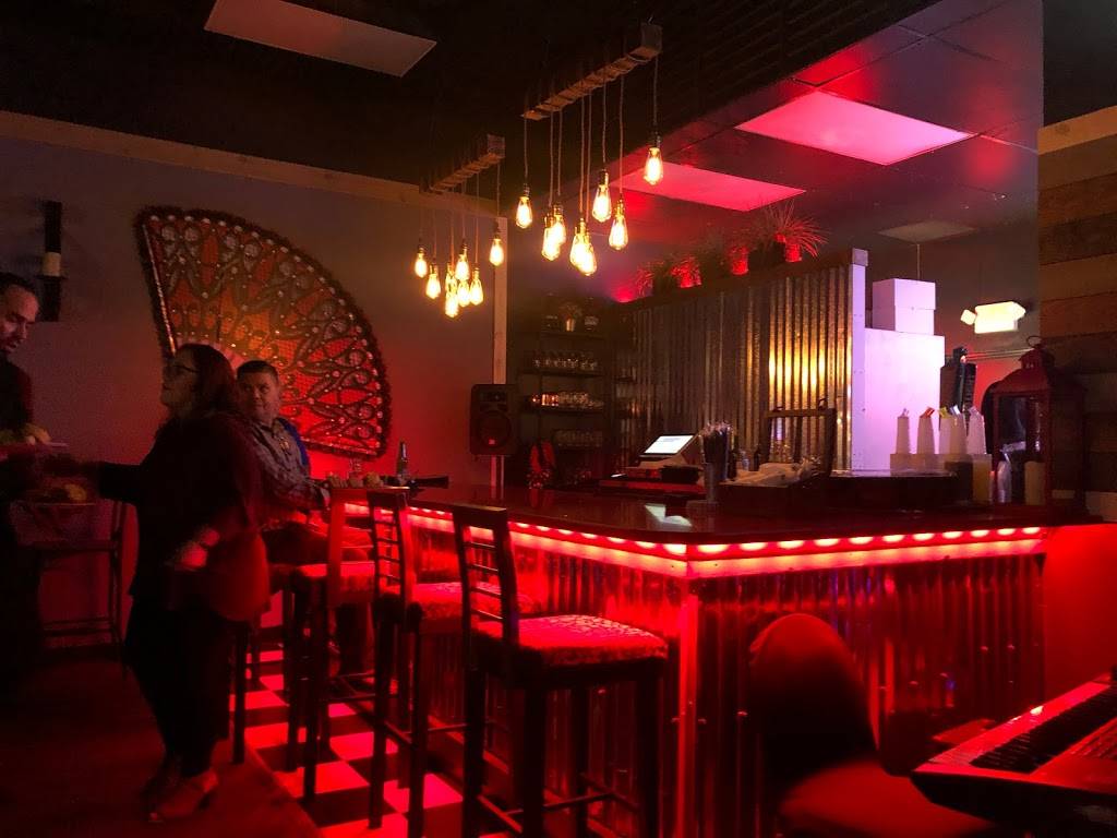 Matador Tacos & Tapas Bar | restaurant | 120 Broadway #102, Kissimmee, FL 34741, USA | 4079637710 OR +1 407-963-7710