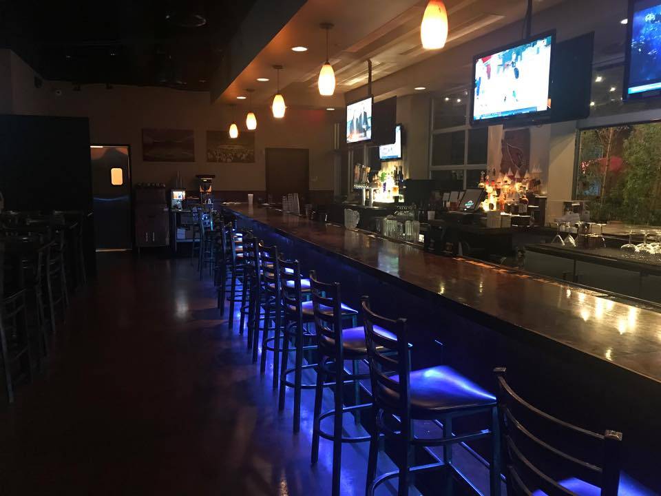 Backyards | restaurant | 9261 East Vía de Ventura, Scottsdale, AZ 85258, USA | 4807453030 OR +1 480-745-3030