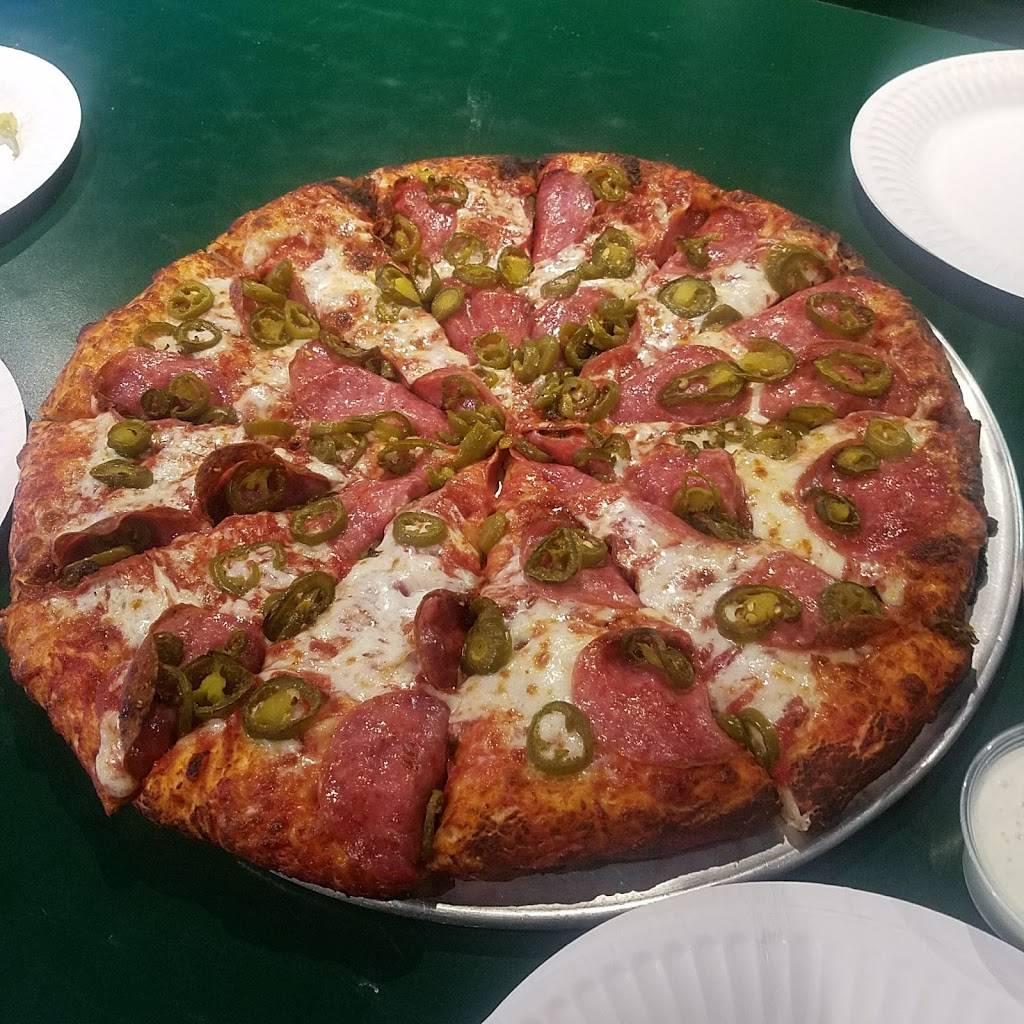 Stadium Pizza | restaurant | 27314 Jefferson Ave, Temecula, CA 92590, USA | 9512962400 OR +1 951-296-2400