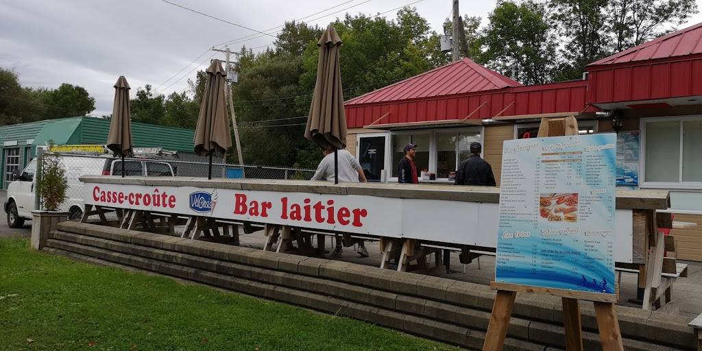 Bar Laitier Veloasis | restaurant | 2140 Boulevard Montmorency, Québec, QC G1J 5E7, Canada | 4186662983 OR +1 418-666-2983