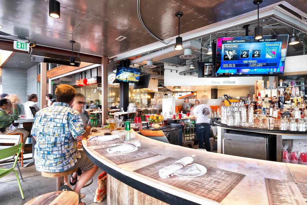 Saint Marc - American Cuisine & Pub | restaurant | 21058 Pacific Coast Hwy, Huntington Beach, CA 92648, USA | 7143741101 OR +1 714-374-1101