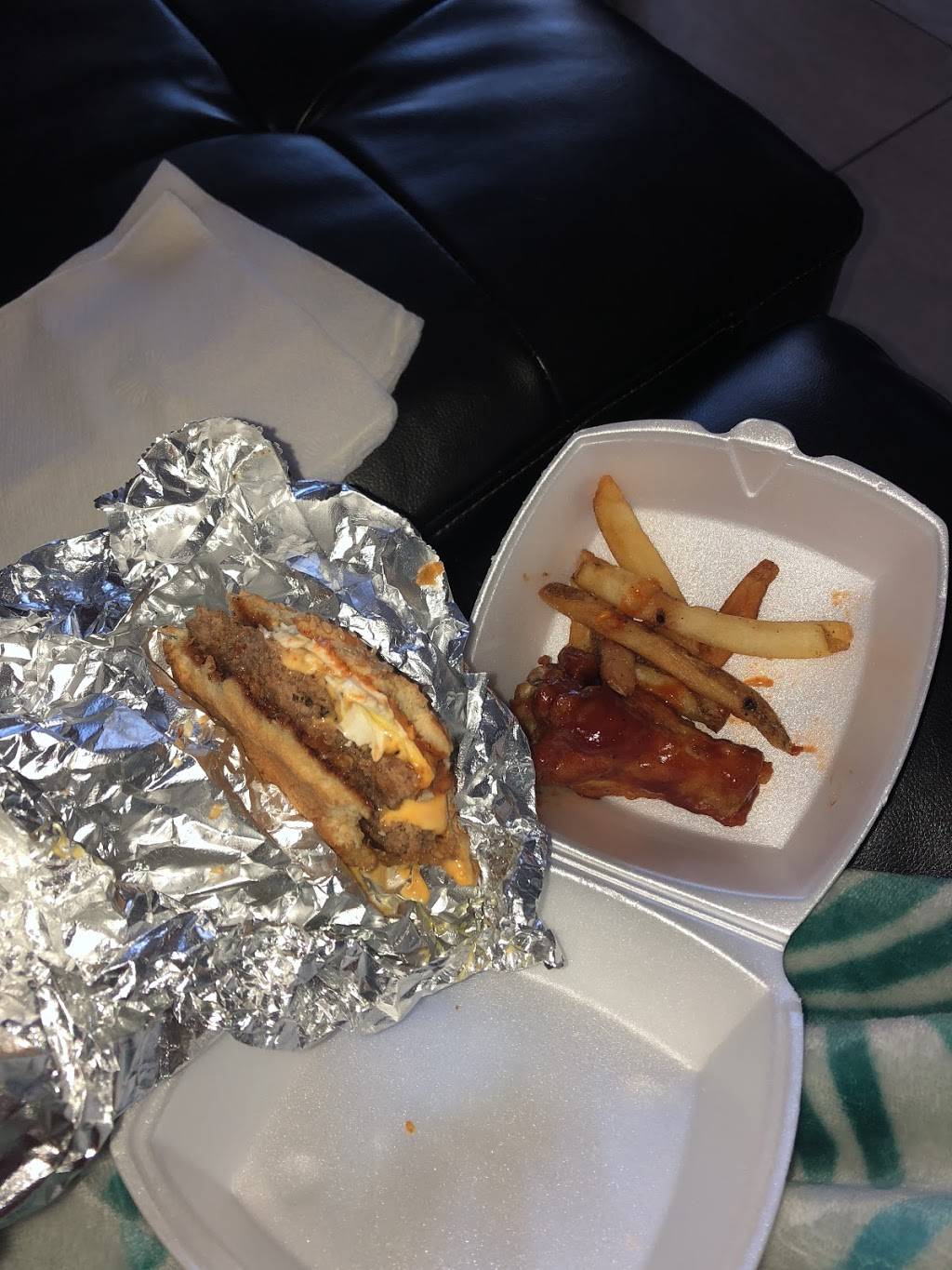 Chef Yanks | restaurant | 7900 NW 27th Ave, Miami, FL 33147, USA | 7867533767 OR +1 786-753-3767