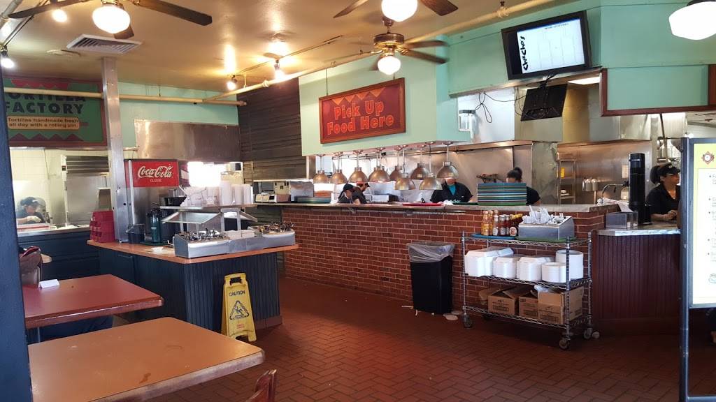 Chachos | restaurant | @ Tidwell, 5350 North Fwy I45, Houston, TX 77022, USA | 7135905500 OR +1 713-590-5500