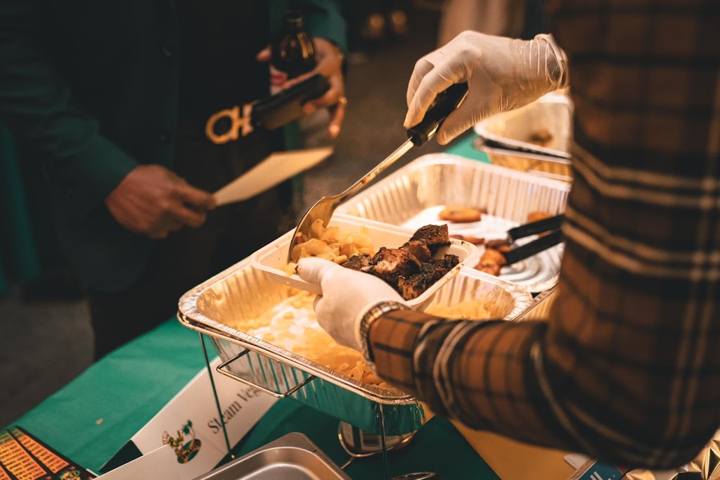 Real Real Jamaica | restaurant | 6828 San Pedro Ave, San Antonio, TX 78216, USA | 2108583015 OR +1 210-858-3015