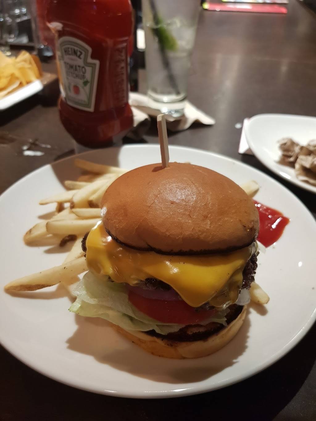 Applebees Grill + Bar | restaurant | 17101 Haggerty Rd, Northville, MI 48167, USA | 2483749032 OR +1 248-374-9032