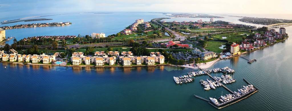 Isla Del Sol Yacht & Country Club | restaurant | 6000 Sun Blvd, St. Petersburg, FL 33715, USA | 7279064752 OR +1 727-906-4752