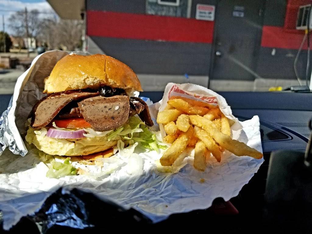 15th & Chris | restaurant | 201 15th Ave, Rockford, IL 61104, USA | 7797744116 OR +1 779-774-4116