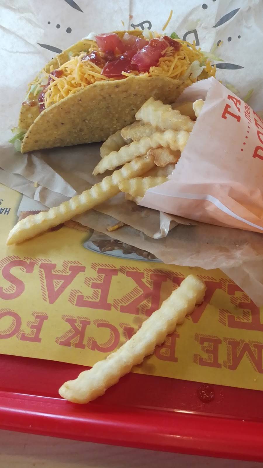 Del Taco | meal takeaway | 40375 Winchester Rd, Temecula, CA 92591, USA | 9512962670 OR +1 951-296-2670