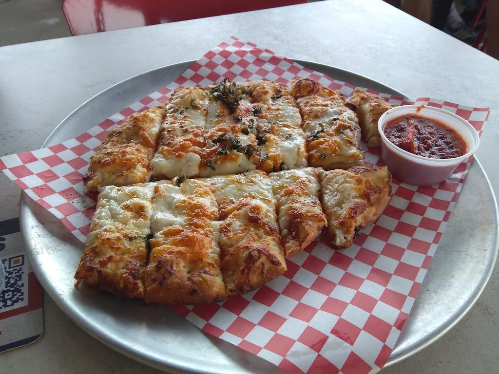 Parrys Pizzeria & Taphouse | restaurant | 11430 Quaker Ave #900, Lubbock, TX 79424, USA | 8066866065 OR +1 806-686-6065