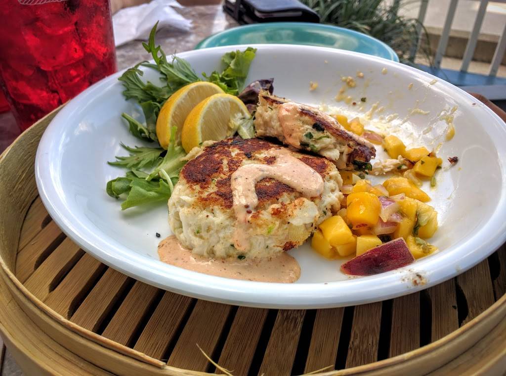 Fishlips Waterfront Bar & Grill | restaurant | 610 Glen Cheek Dr, Port Canaveral, FL 32920, USA | 3217844533 OR +1 321-784-4533