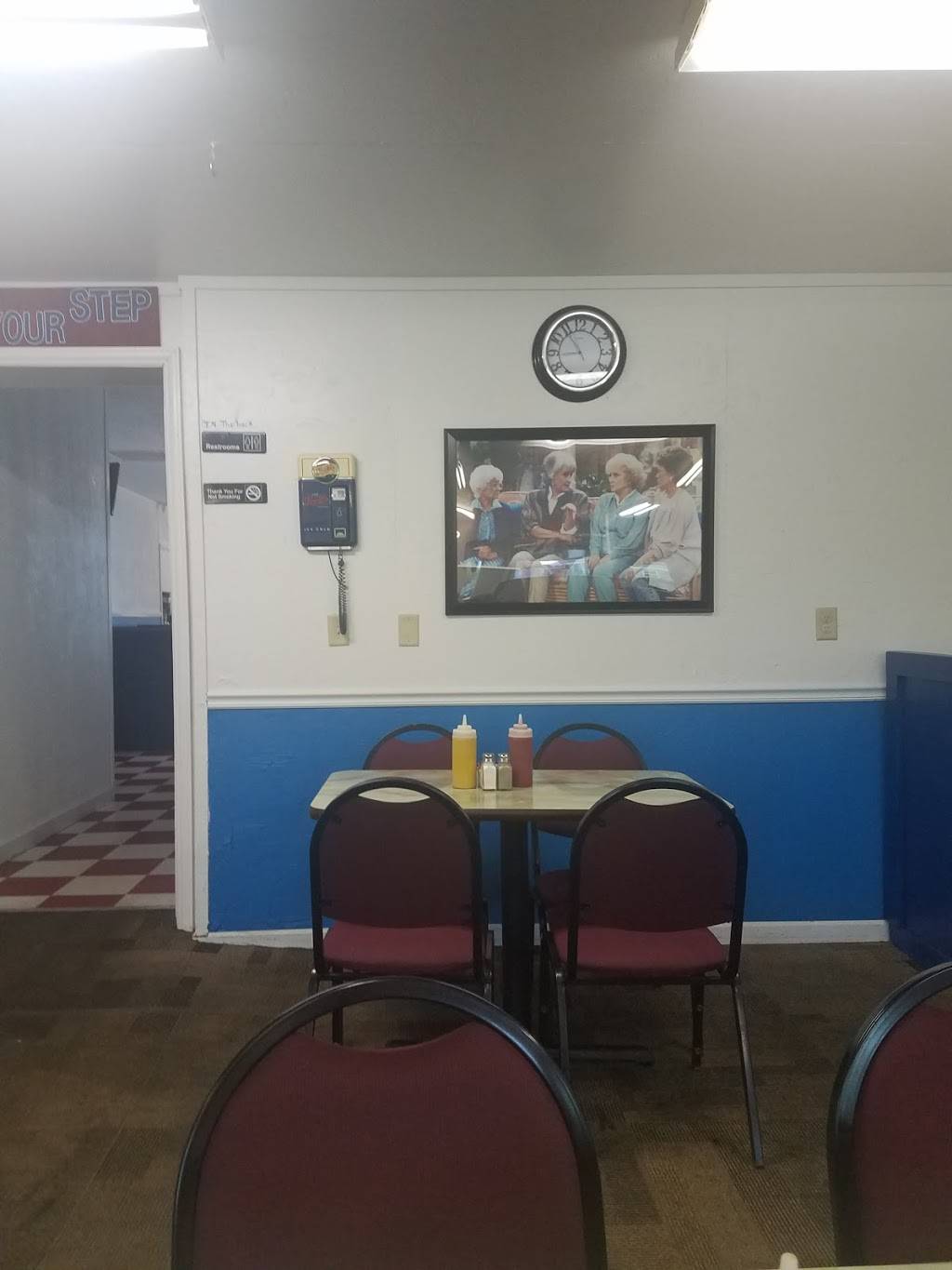 Golden Girls Cafe | restaurant | 204 E Main St, Greentown, IN 46936, USA | 7656278030 OR +1 765-627-8030