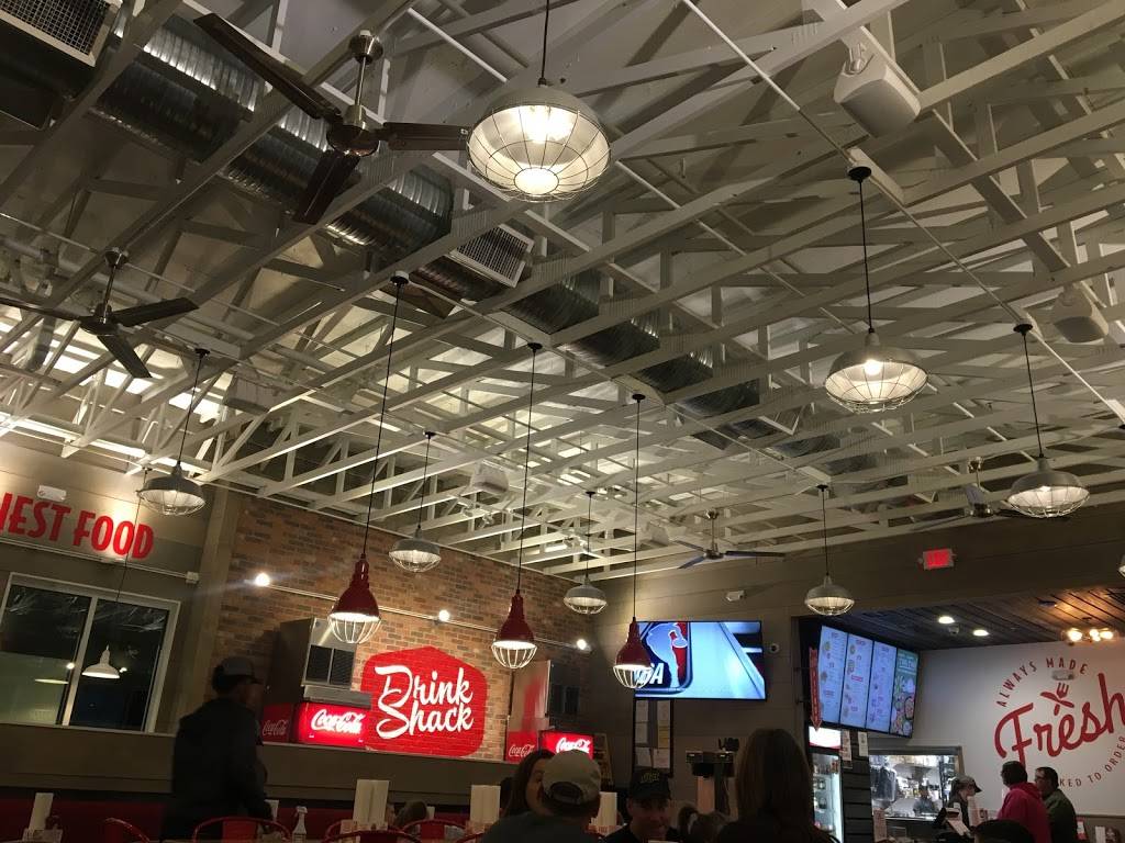 Slim Chickens | restaurant | 2313 N Greenwich Rd, Wichita, KS 67226, USA | 3166369263 OR +1 316-636-9263