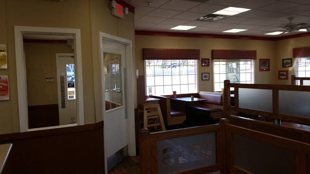 Lees Famous Recipe Chicken | restaurant | 15602 Manchester Rd, Ellisville, MO 63011, USA | 6362271718 OR +1 636-227-1718