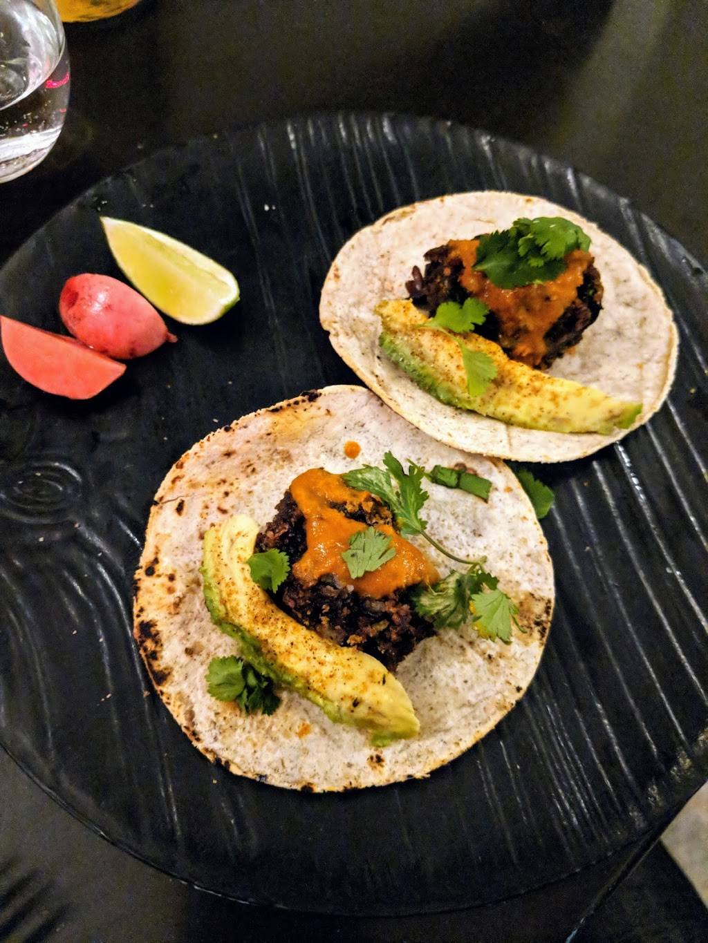 Good Move Tacos & Mezcal | restaurant | 167 Nassau Ave, Brooklyn, NY 11222, USA | 7183836038 OR +1 718-383-6038