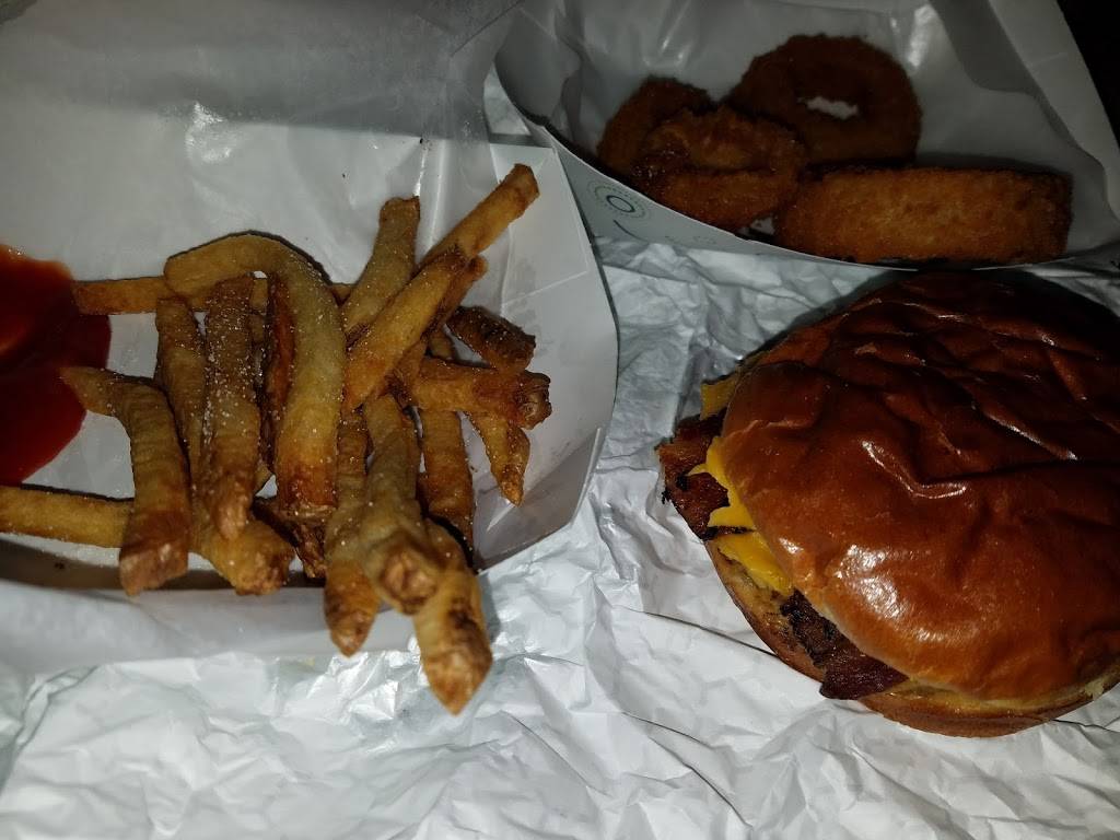 Windy Hill Grill | restaurant | 184 W North St, Bradley, IL 60915, USA | 8159325906 OR +1 815-932-5906