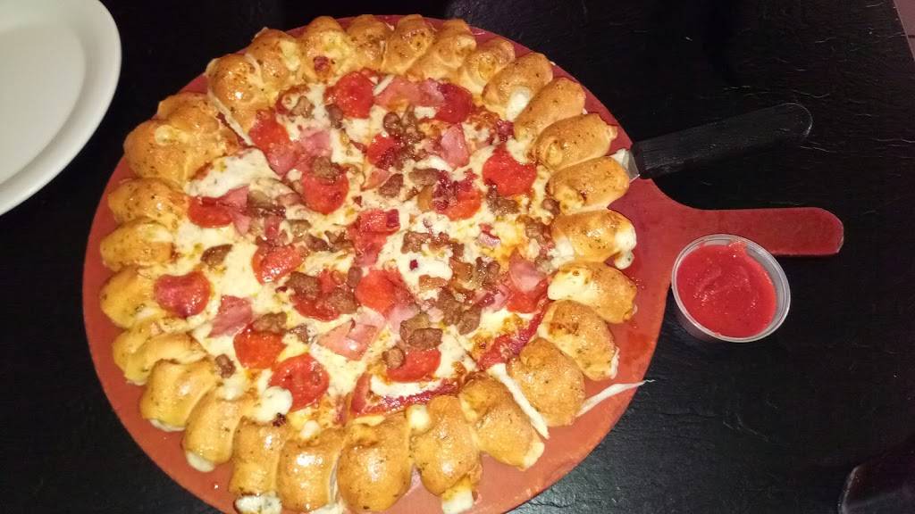 Pizza Hut | restaurant | 4250 Fredericksburg Rd, San Antonio, TX 78201, USA | 2107362721 OR +1 210-736-2721