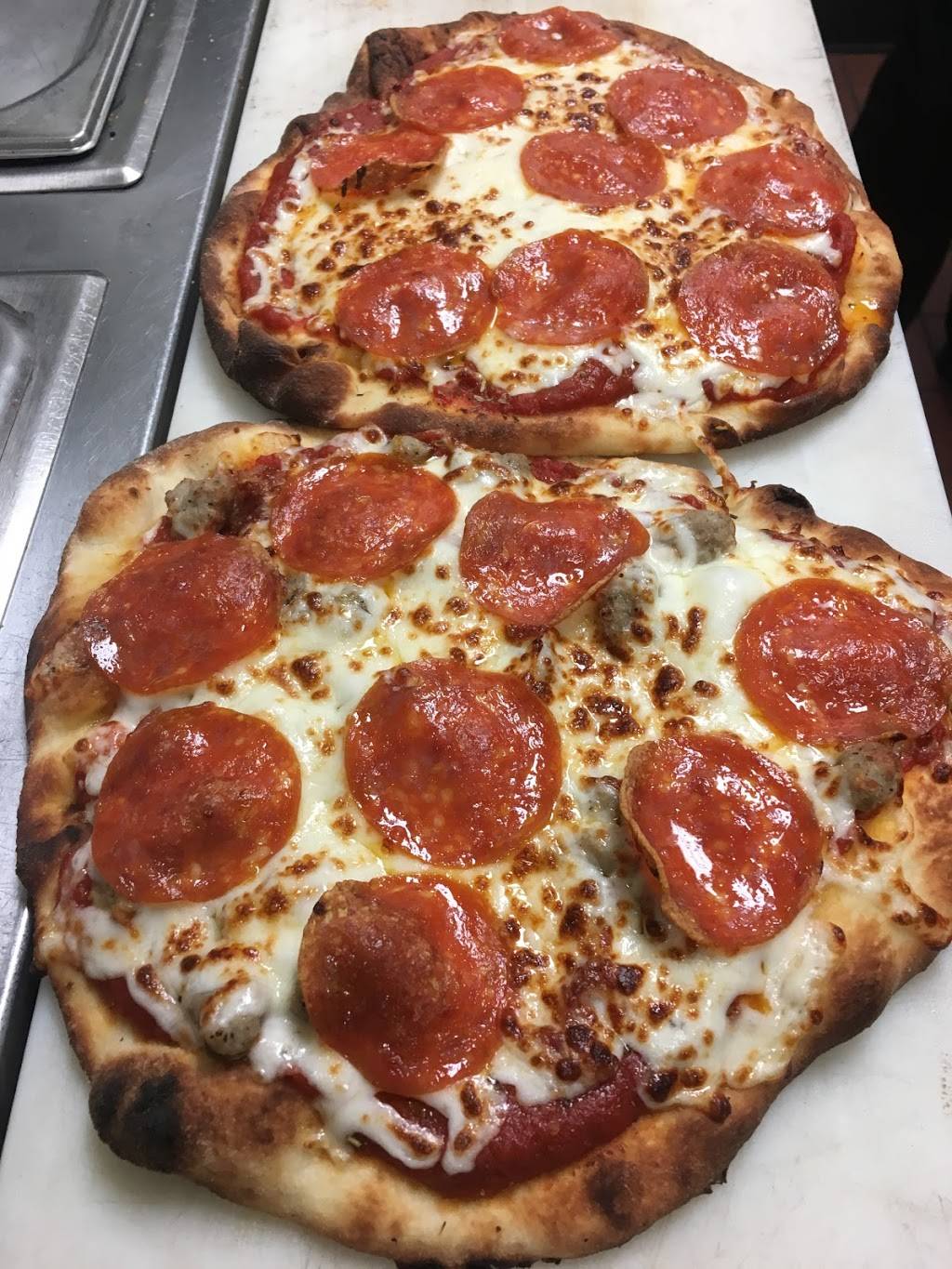 Cricket Club | restaurant | 36 W Michigan Ave, Battle Creek, MI 49017, USA | 2699632725 OR +1 269-963-2725