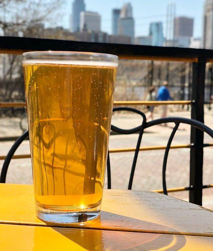 Hideaway Burger Bar | restaurant | 219 SE Main St, Minneapolis, MN 55414, USA | 6123794404 OR +1 612-379-4404