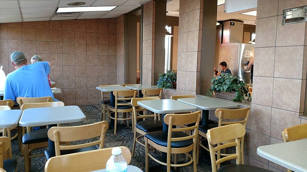 Wendys | restaurant | 9346 WI-16, Onalaska, WI 54650, USA | 6087815560 OR +1 608-781-5560