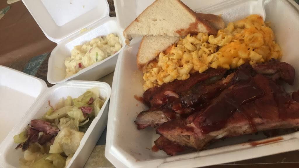 Bucks BBQ | restaurant | 1396 N Dixie Blvd, Radcliff, KY 40160, USA | 2702199662 OR +1 270-219-9662