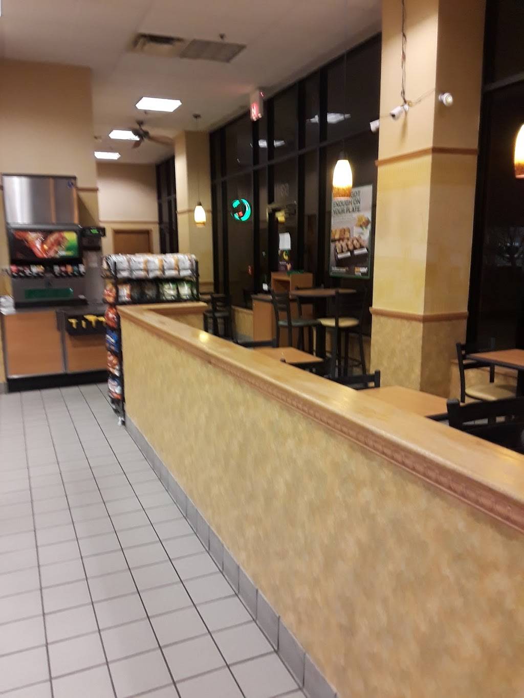Subway Restaurants | restaurant | 53 S Randall Rd, North Aurora, IL 60542, USA | 6308977827 OR +1 630-897-7827