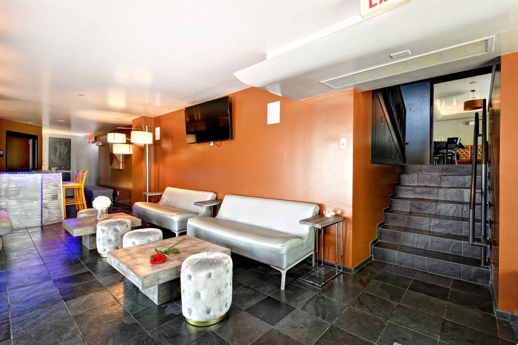 Flavour Restaurant & Lounge | restaurant | 1767 Bardstown Rd, Louisville, KY 40205, USA | 5024096968 OR +1 502-409-6968