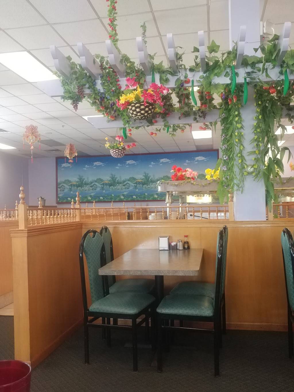 Hong Kong Buffet | restaurant | 1300 Egg Harbor Rd # 102, Sturgeon Bay, WI 54235, USA | 9207465555 OR +1 920-746-5555