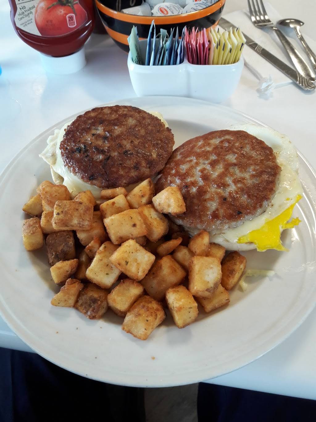 Fat Boys | restaurant | 225 Lancaster St, Leominster, MA 01453, USA | 9784019449 OR +1 978-401-9449