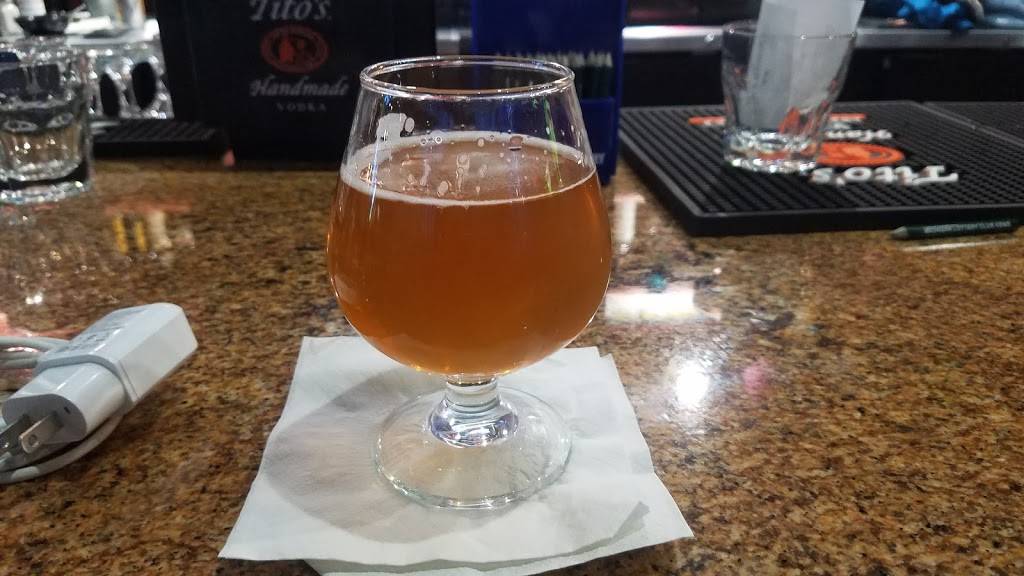 Sweetwater Entertainment | restaurant | 1450 S Hospital Rd, Waterford Twp, MI 48327, USA | 2487797950 OR +1 248-779-7950