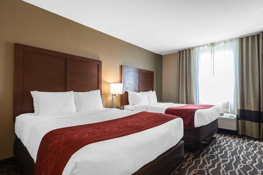Comfort Suites Tampa Airport North | restaurant | 5421 W Waters Ave, Tampa, FL 33634, USA | 8138808938 OR +1 813-880-8938